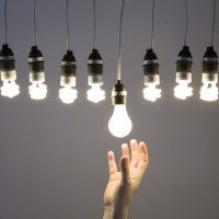 Optimisez votre éclairage : ampoules incandescentes contre basse conso