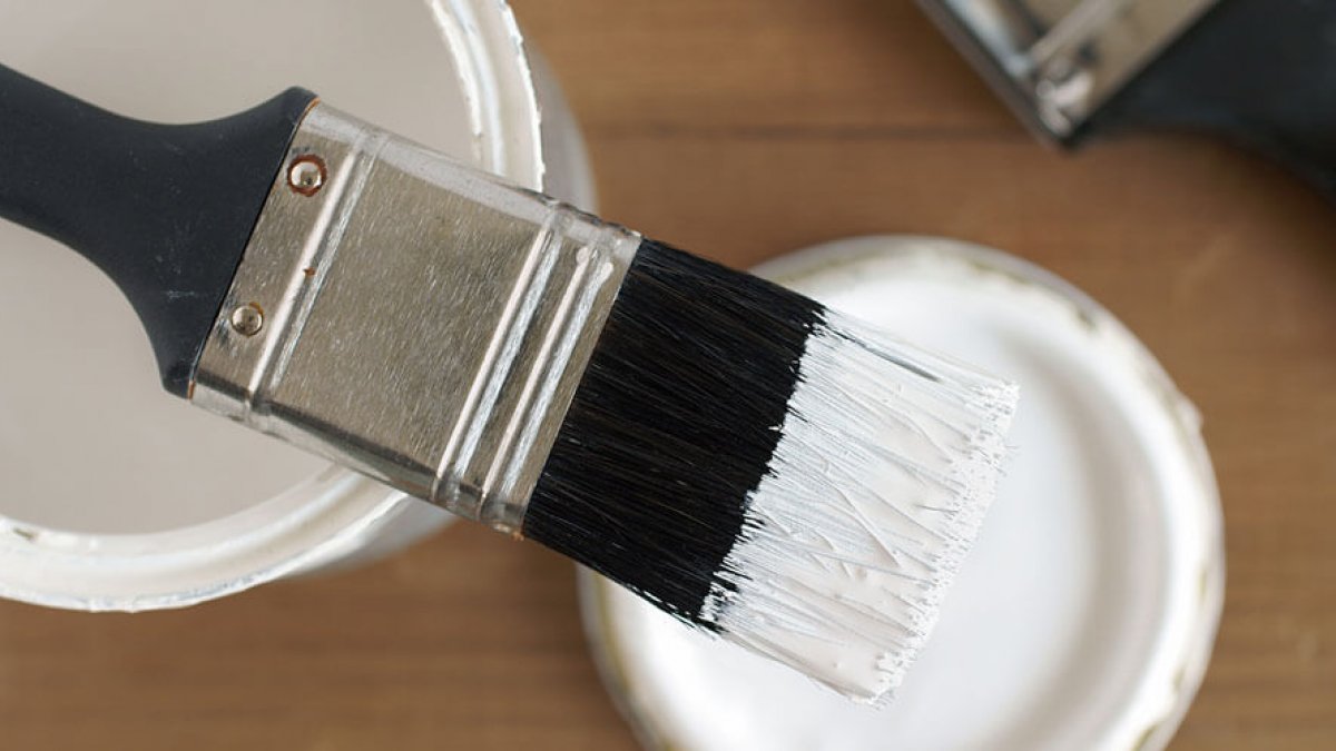 Peinture : les solutions pour nettoyer vos pinceaux et rouleaux