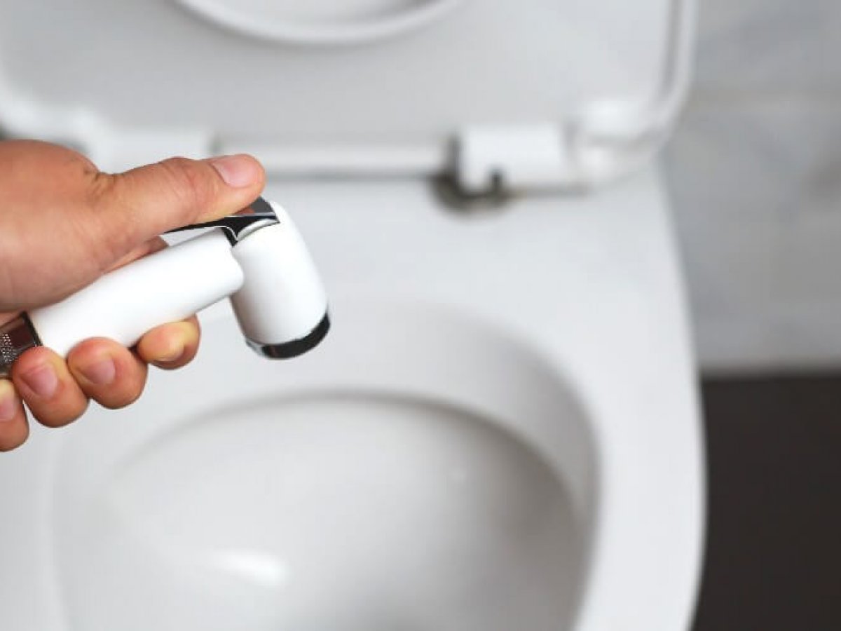 Douchette toilette : utilité et guide d'achat - Kleent