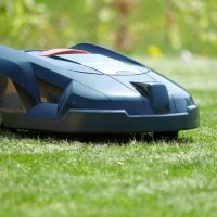 Robot tondeuse : comment choisir sa tondeuse robotisée pour tondre sa pelouse ?