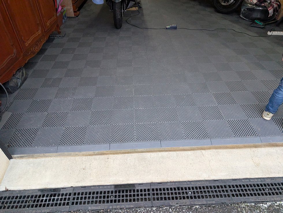 Dalles de sol garage en PVC à clipser avantages, pose et prix — free download