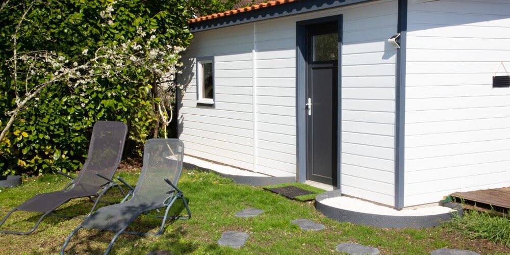 Construire une annexe dans son jardin pour du Airbnb : budget à prévoir
