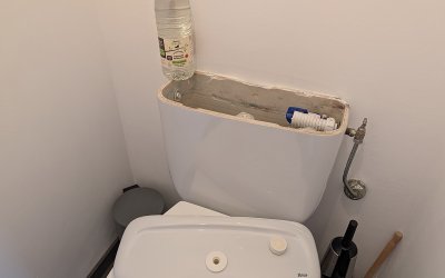 Détartrer le réservoir wc pour éviter la chasse d’eau qui coule